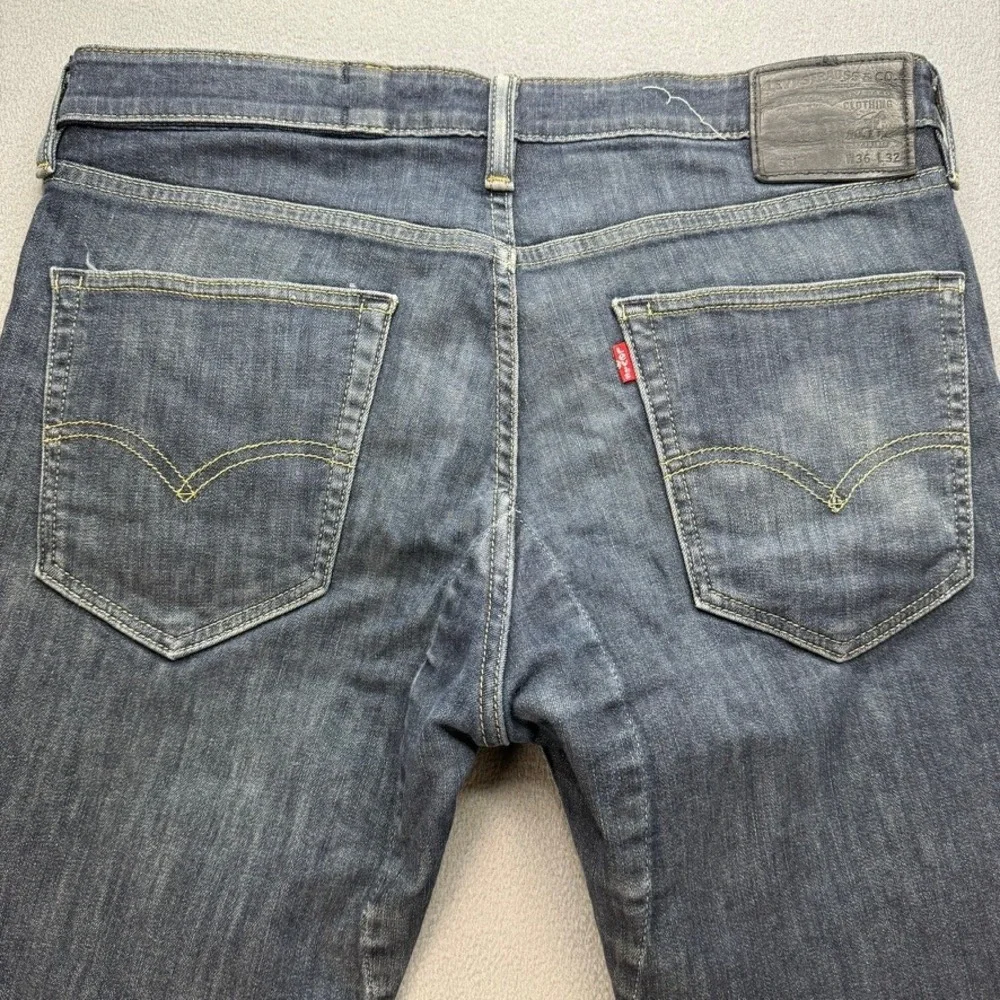 Levis 511 Slim Fit Jeans 36x32 (FIT 34x29) Dark Wash Blue Stretch Denim Casual